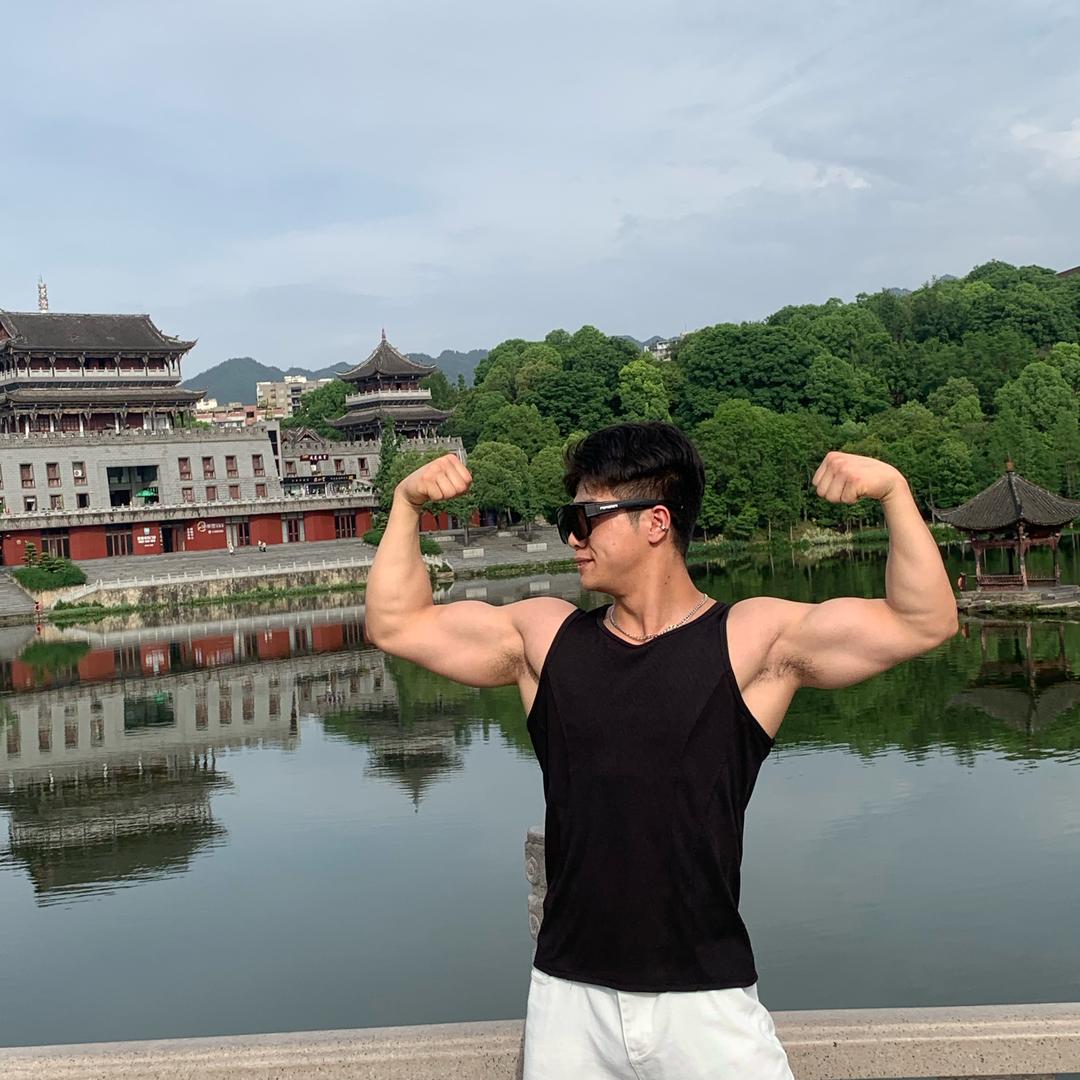 小吕练不大🥦
