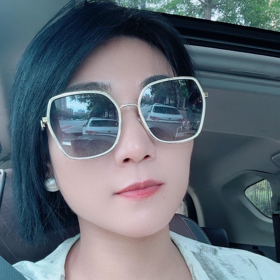贾小姐精品女装