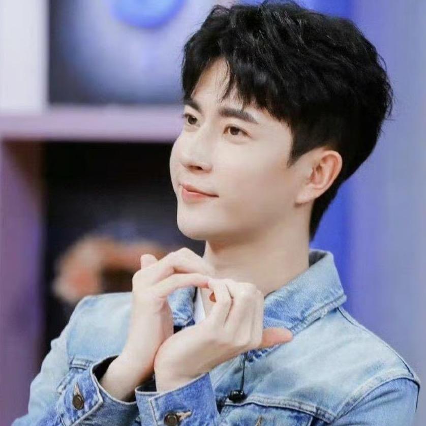 卖水果的小姐姐🍋🫧🐟