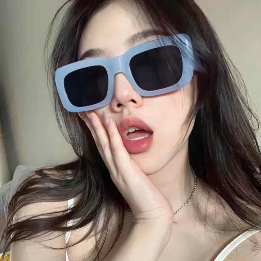 疯批的黑色麻辣烫