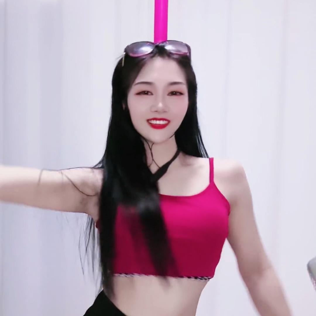 周周钢管舞