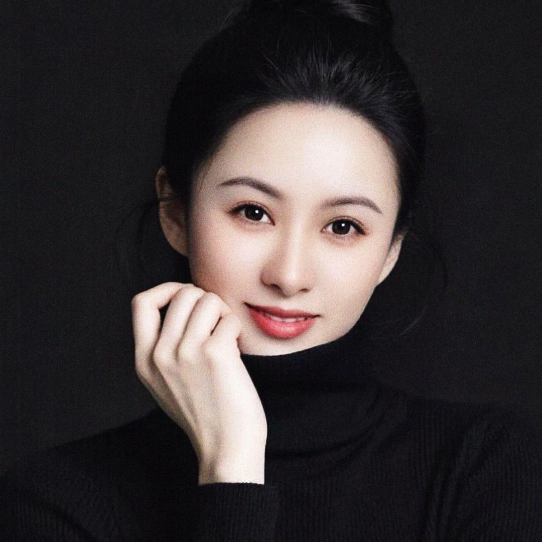 边彤