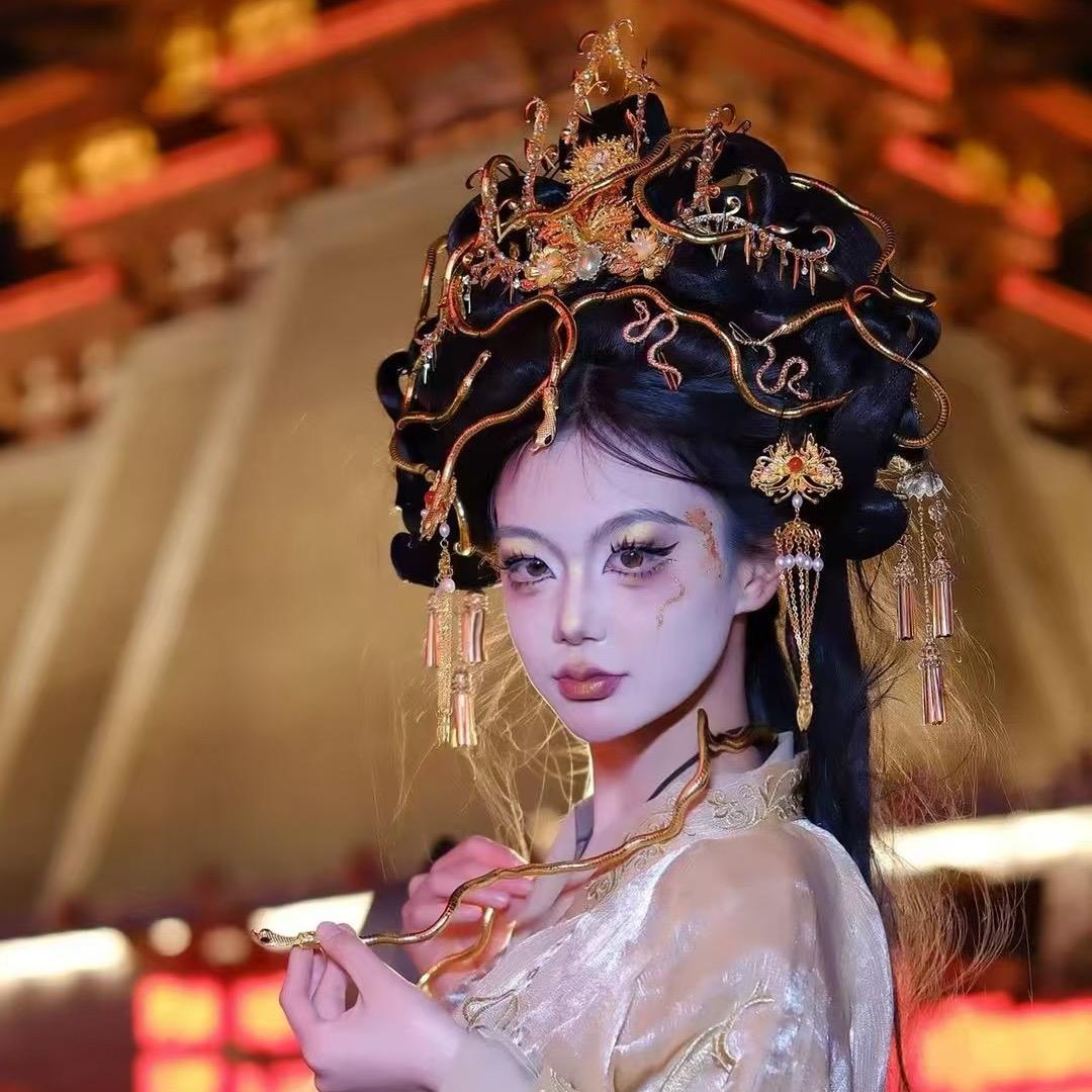 华芳阁化妆师小丸子
