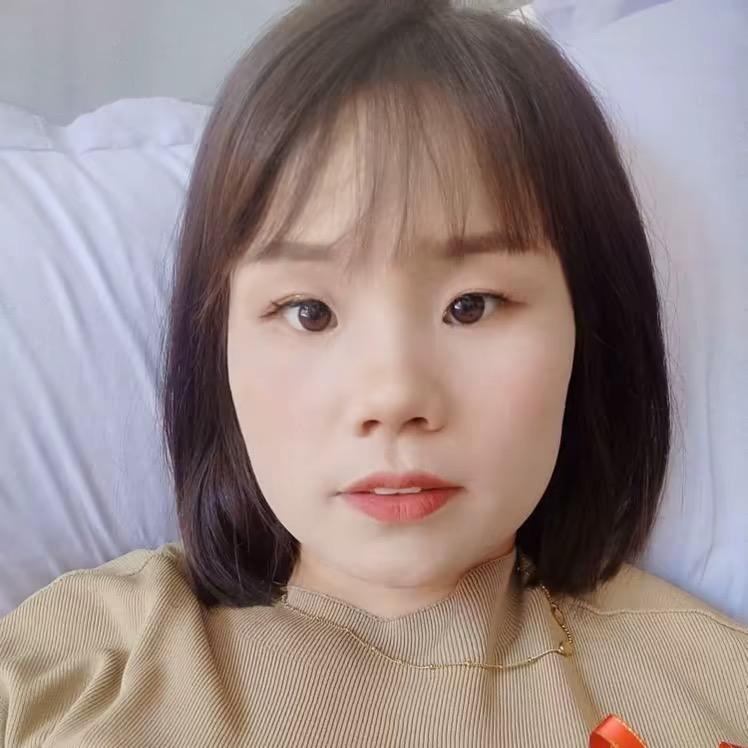 🐷甜甜吃饭了🐷