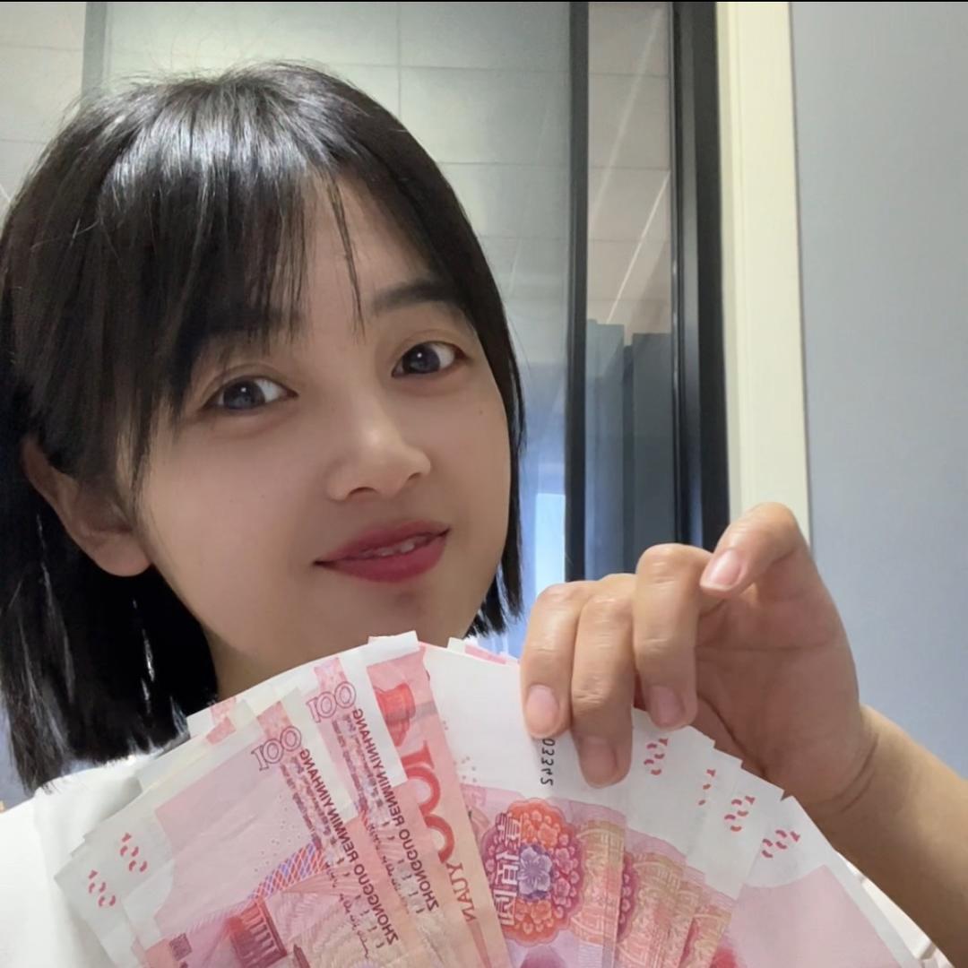 一朵小红花🌸