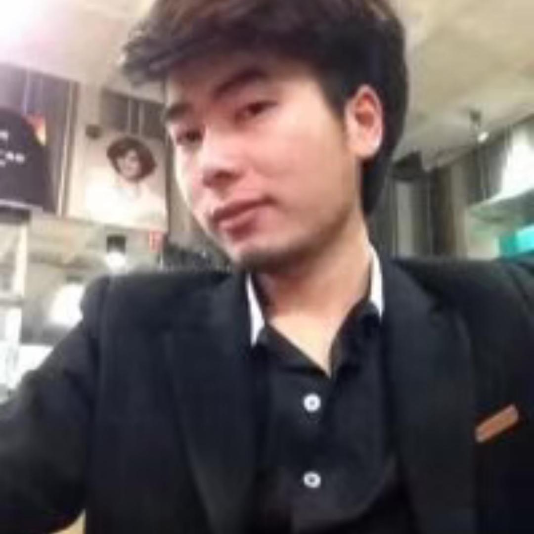美都学明钓鱼（在卖无涂层不粘铁锅）