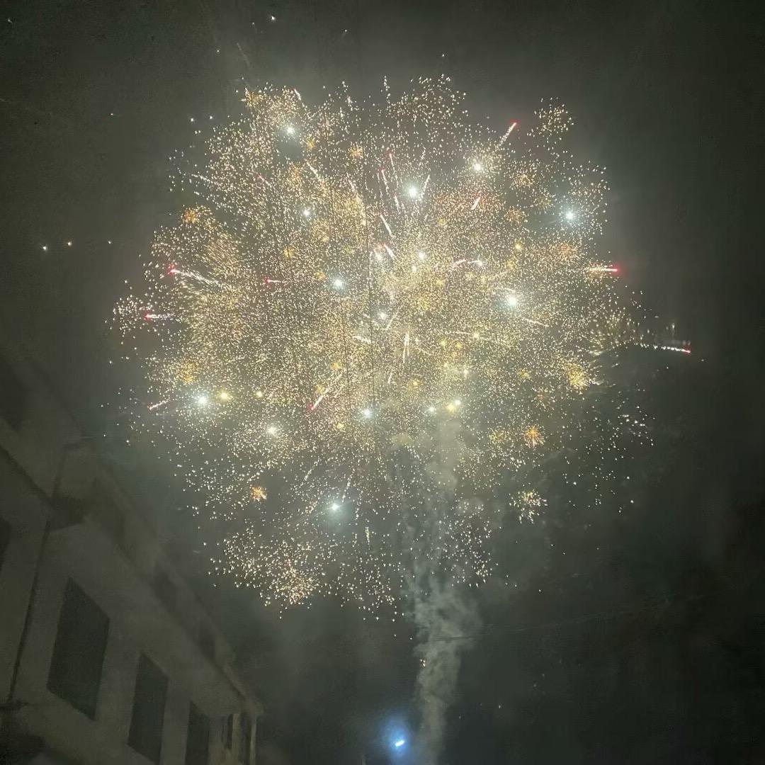 烟花在美只是一瞬间