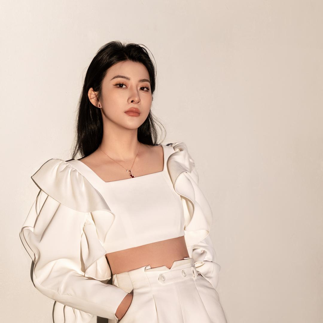 是菲小妞呀