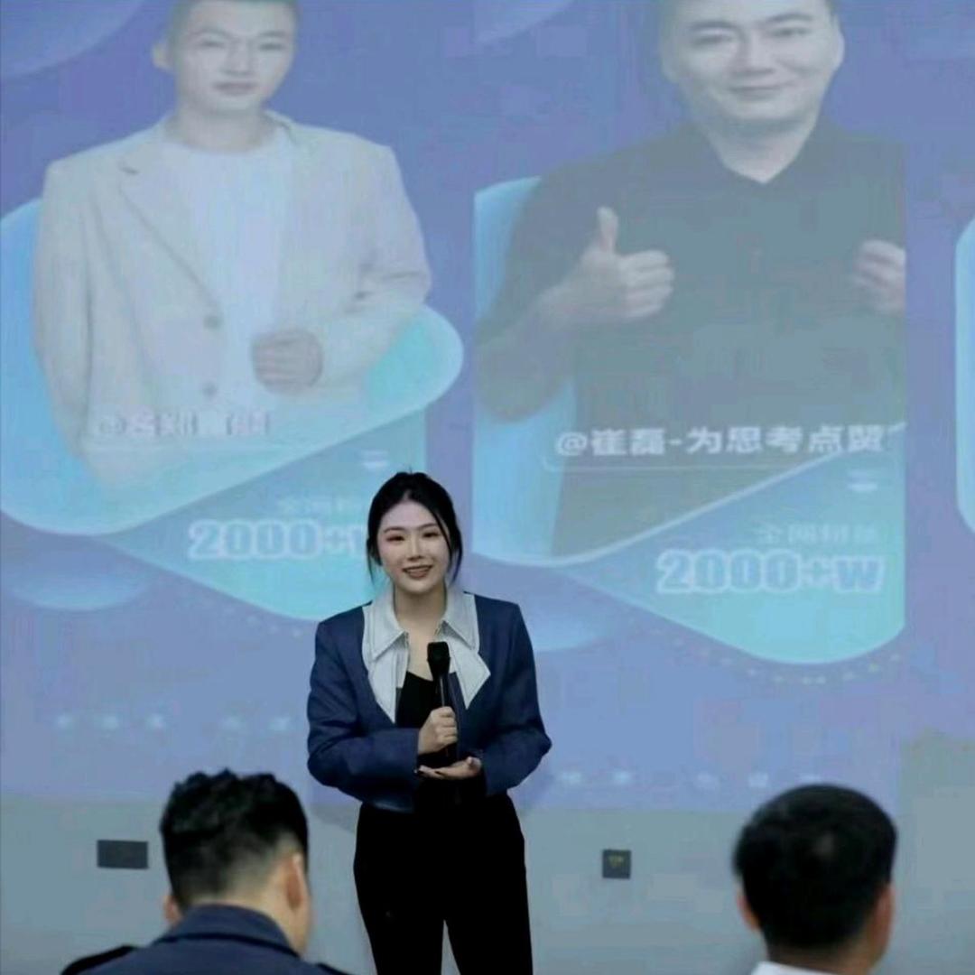 拂晓晨曦