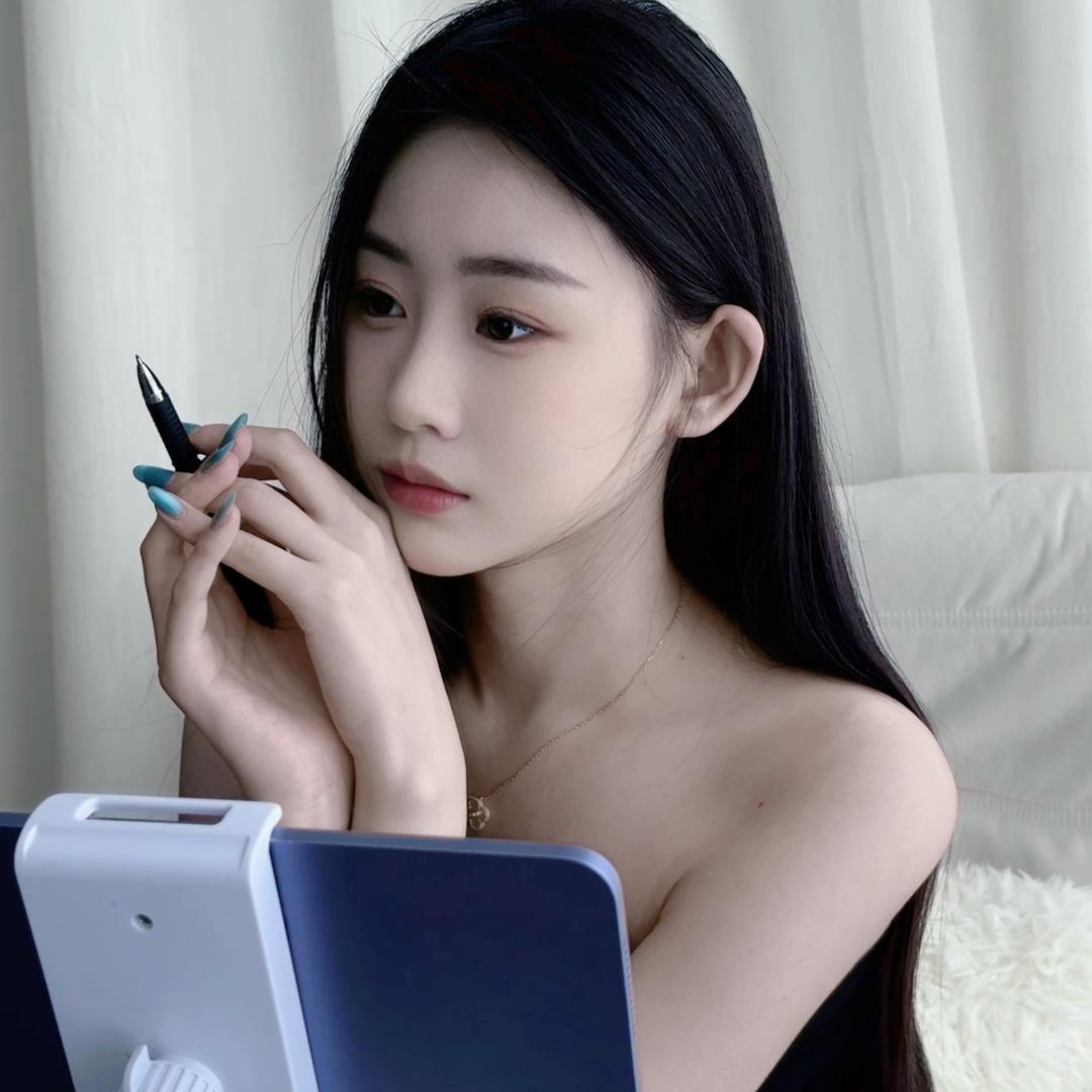 月儿🌙