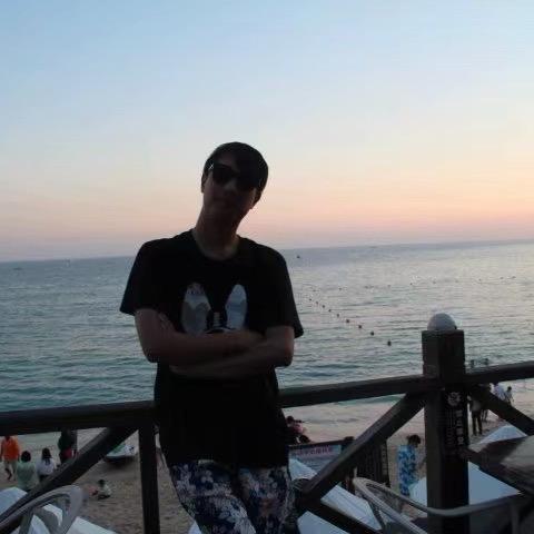 阿秋。