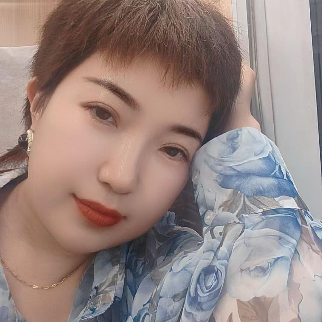 龙湖佳人皮肤管理霞姐5