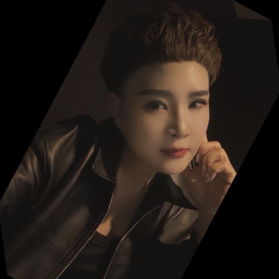 蛮人小丫头💕💕💕💕💕