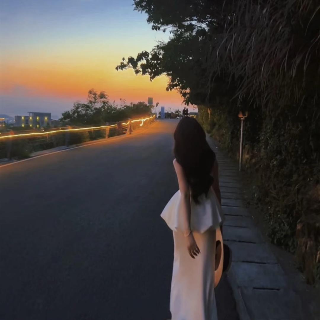 沈沈呐