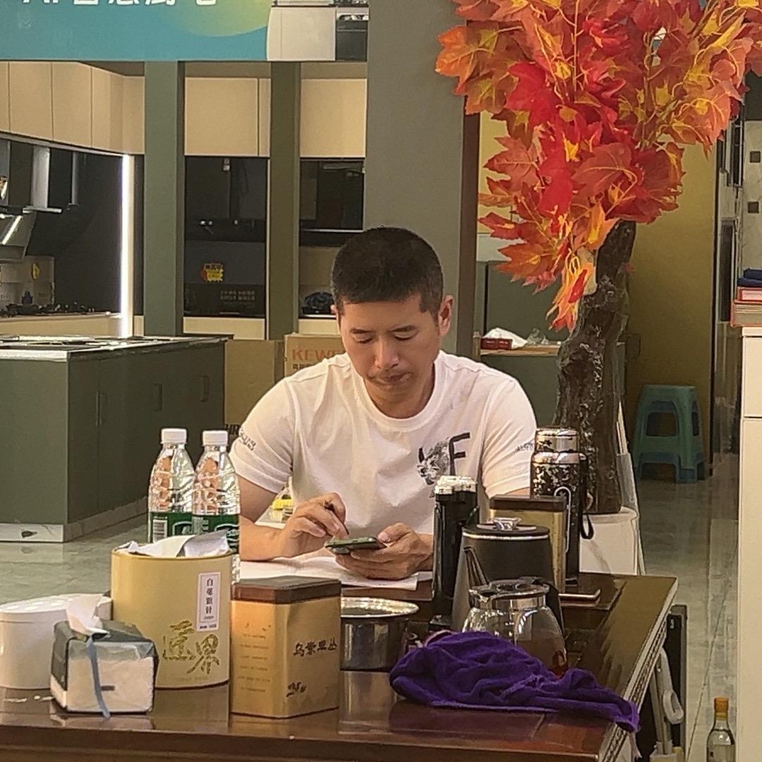 成都卫浴厨电批发阿伟