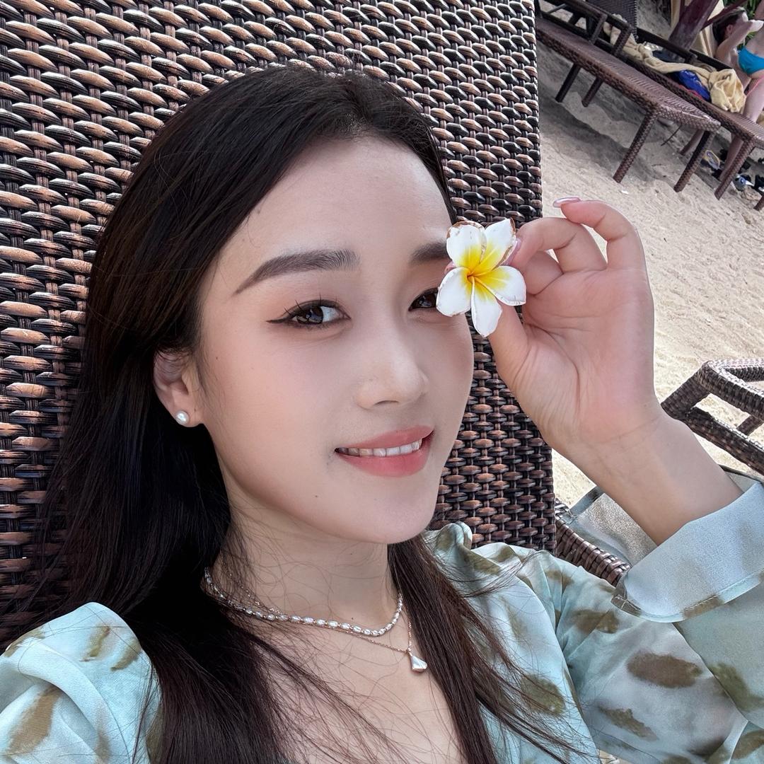 濮院吉呈服饰-麦麦