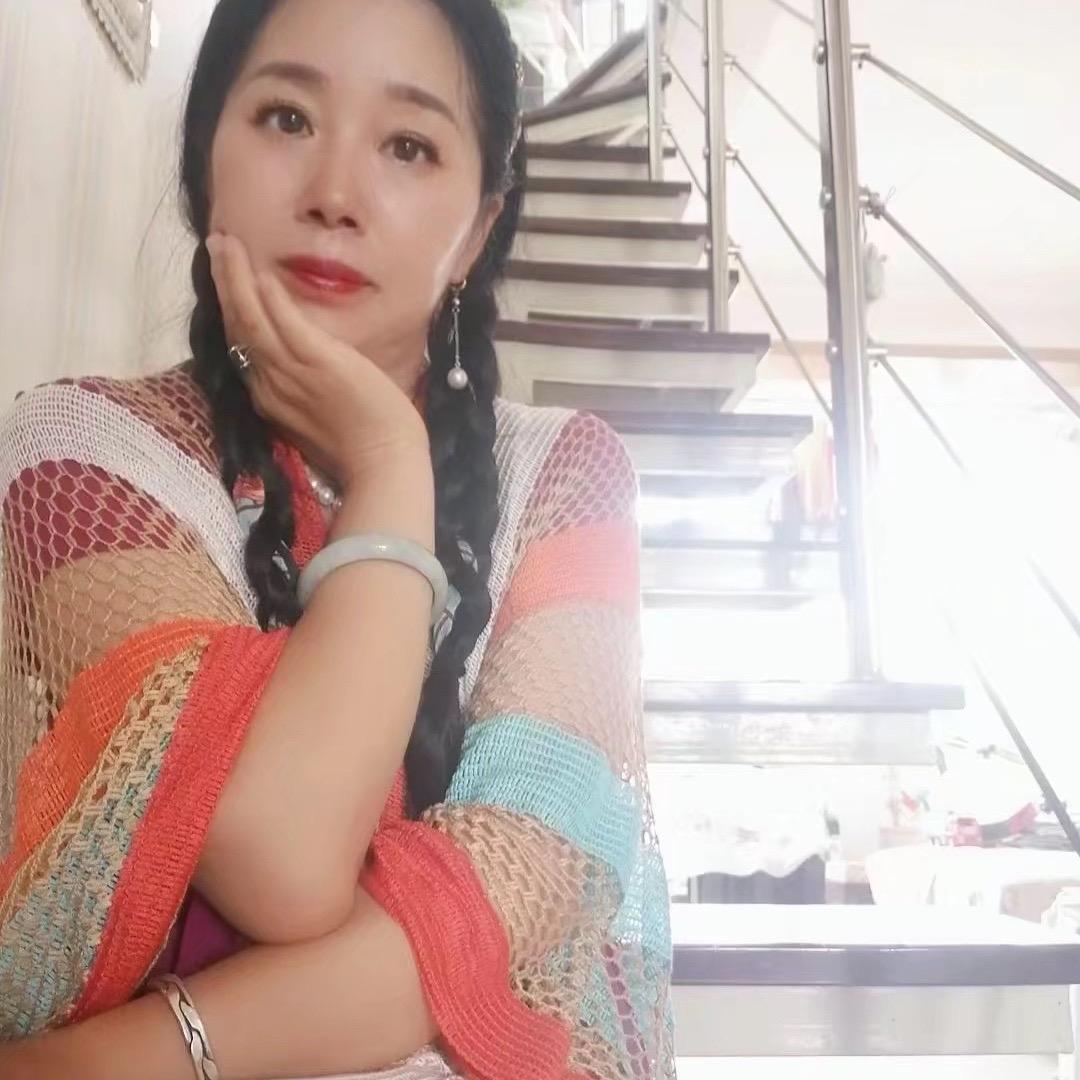 晋妡
