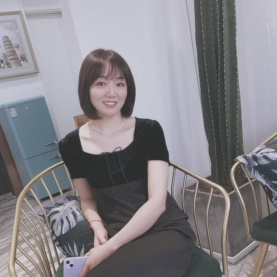 瑞娜