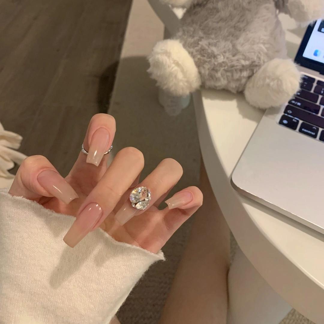 Umi Nail