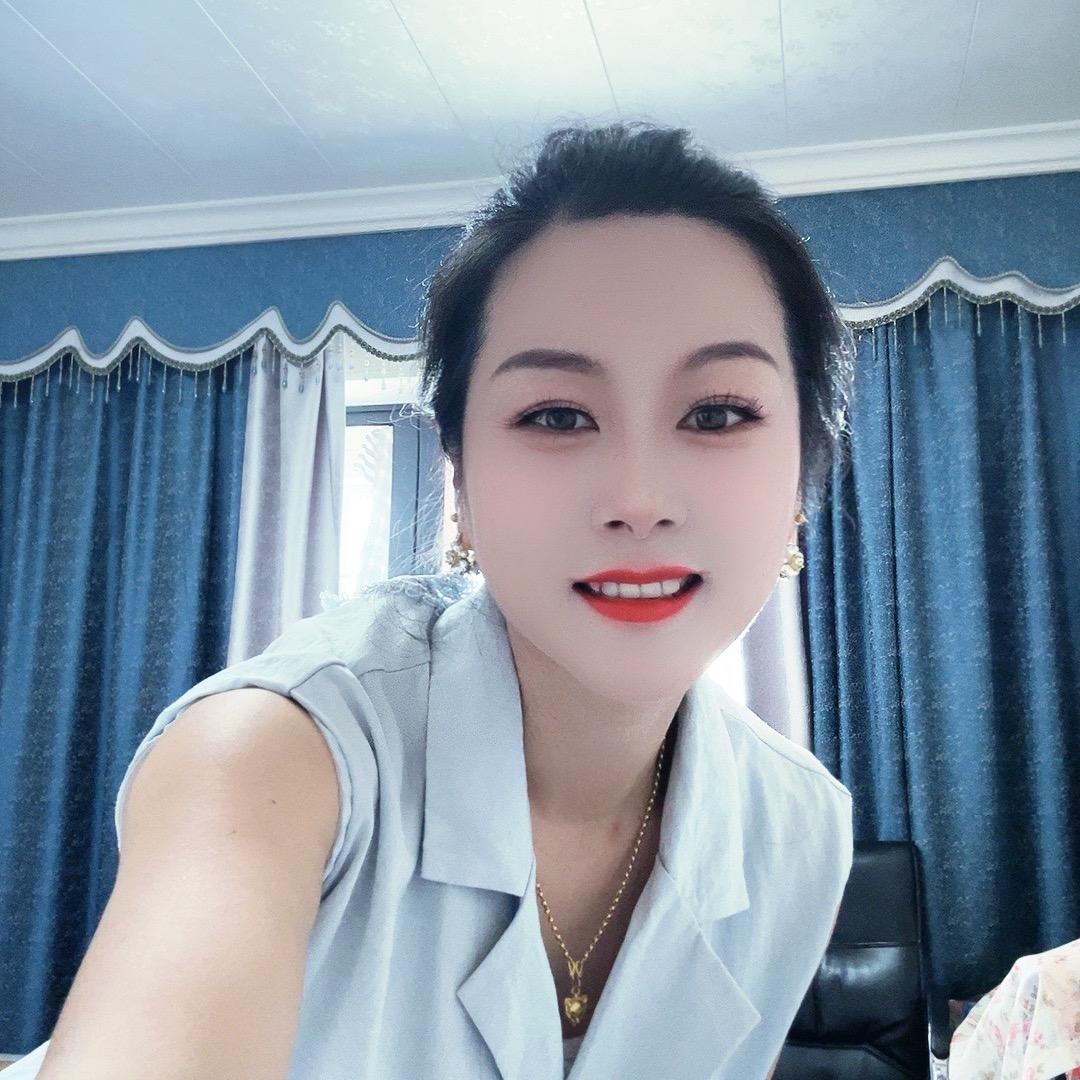彩蝶纷飞