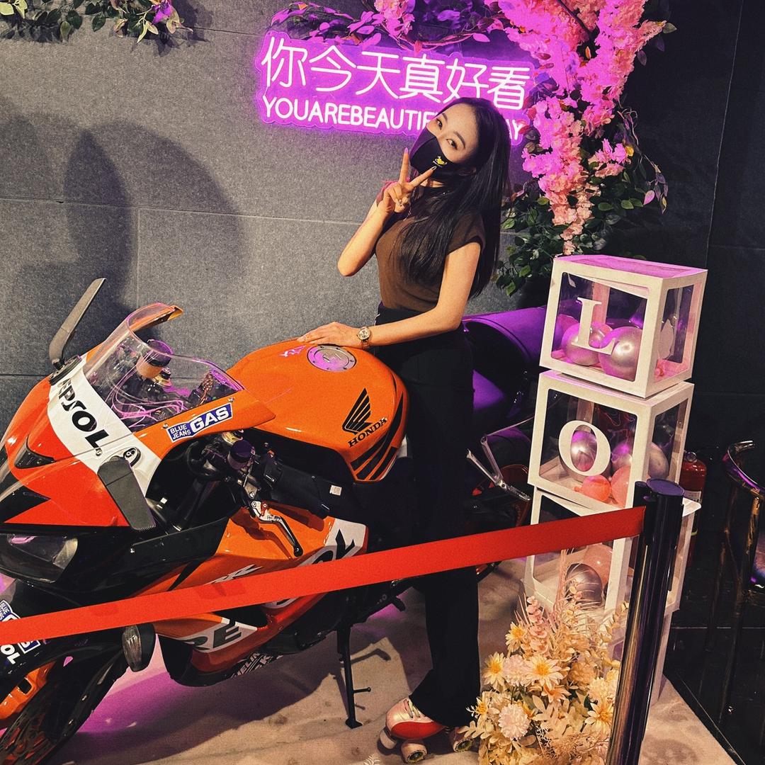 轮滑-仪宝⁰⁸⁷⁷💋