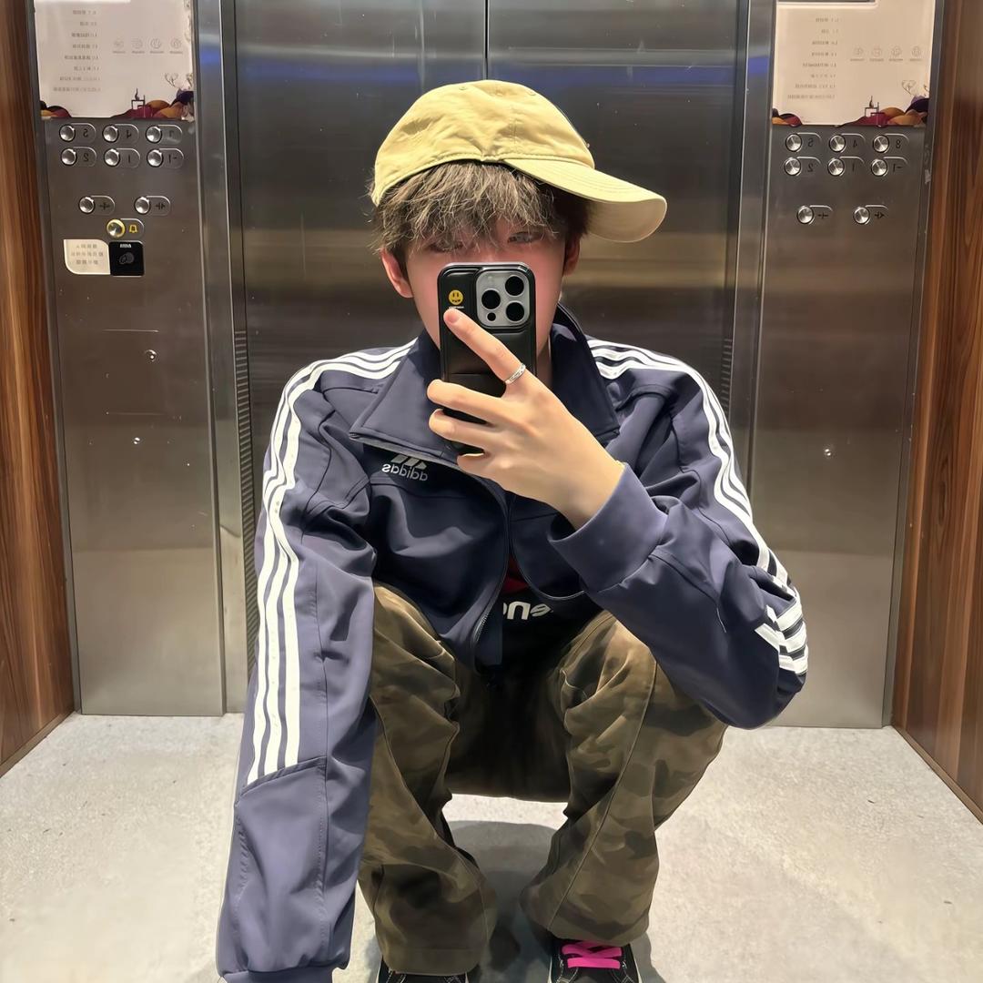 嘻羊洋.