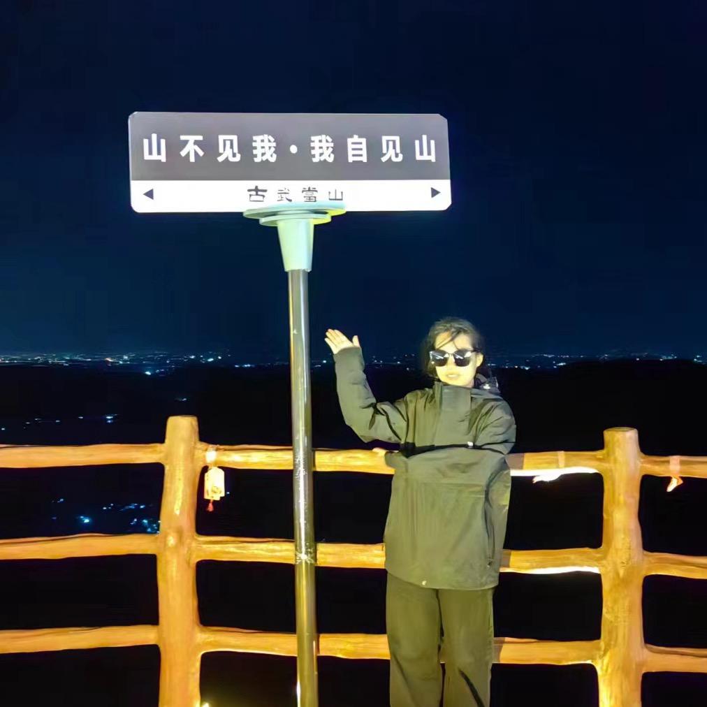 卖奇瑞风云汽车的霞霞呀！