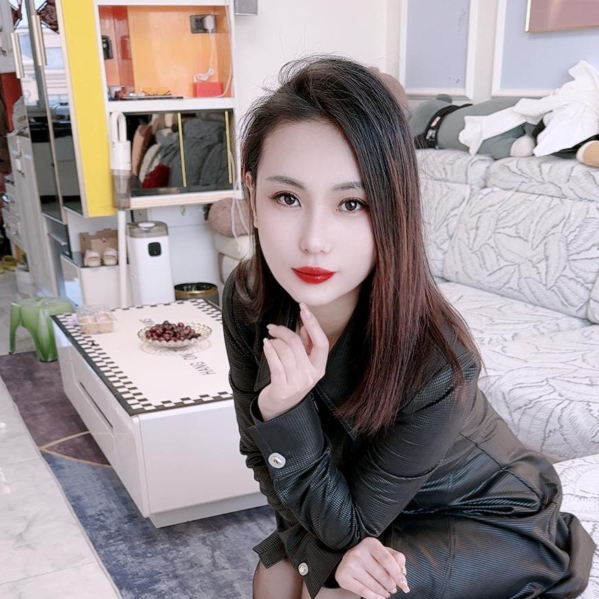 女王佳佳👠S