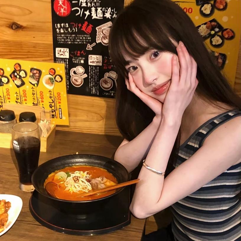 想你的💕💕娜娜