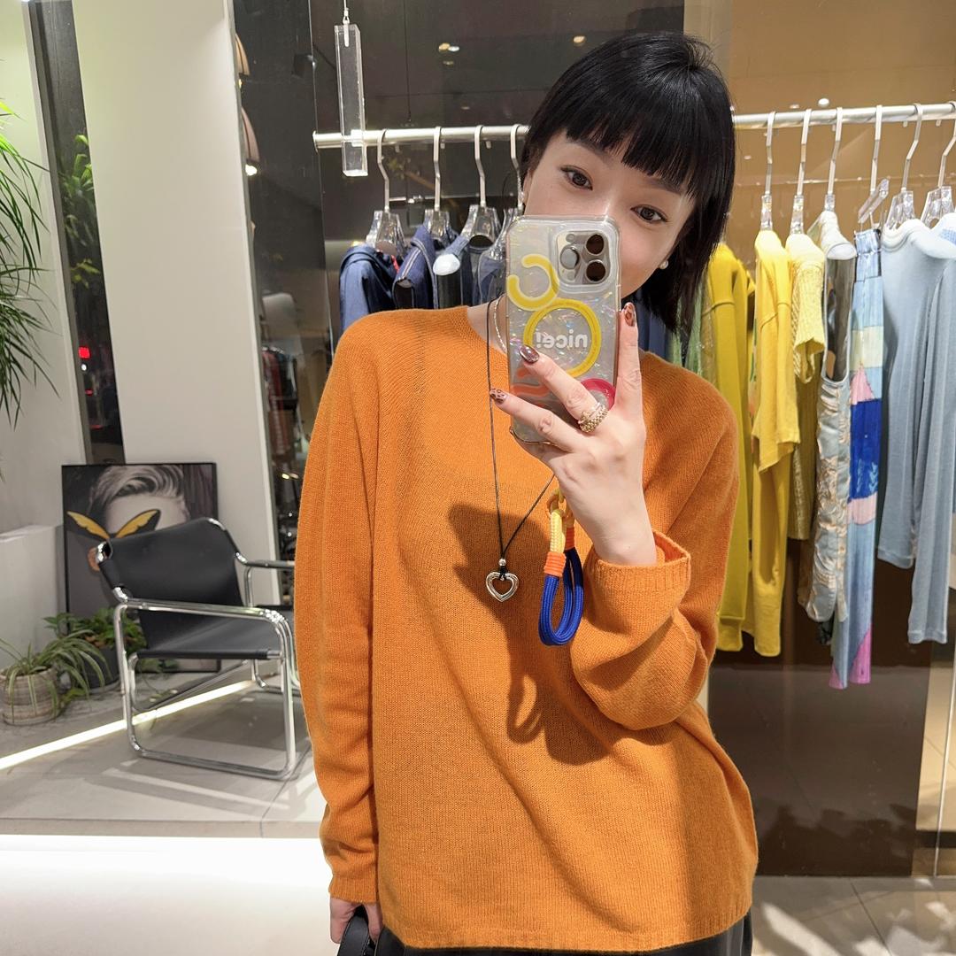 春苗精品女装 (每天下午12点直播)
