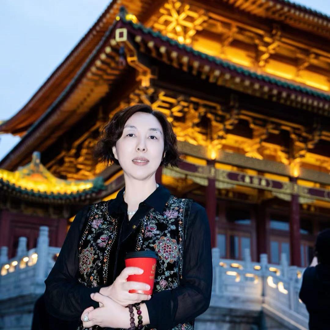 徐州钟鼓楼金羽杰微笑人生