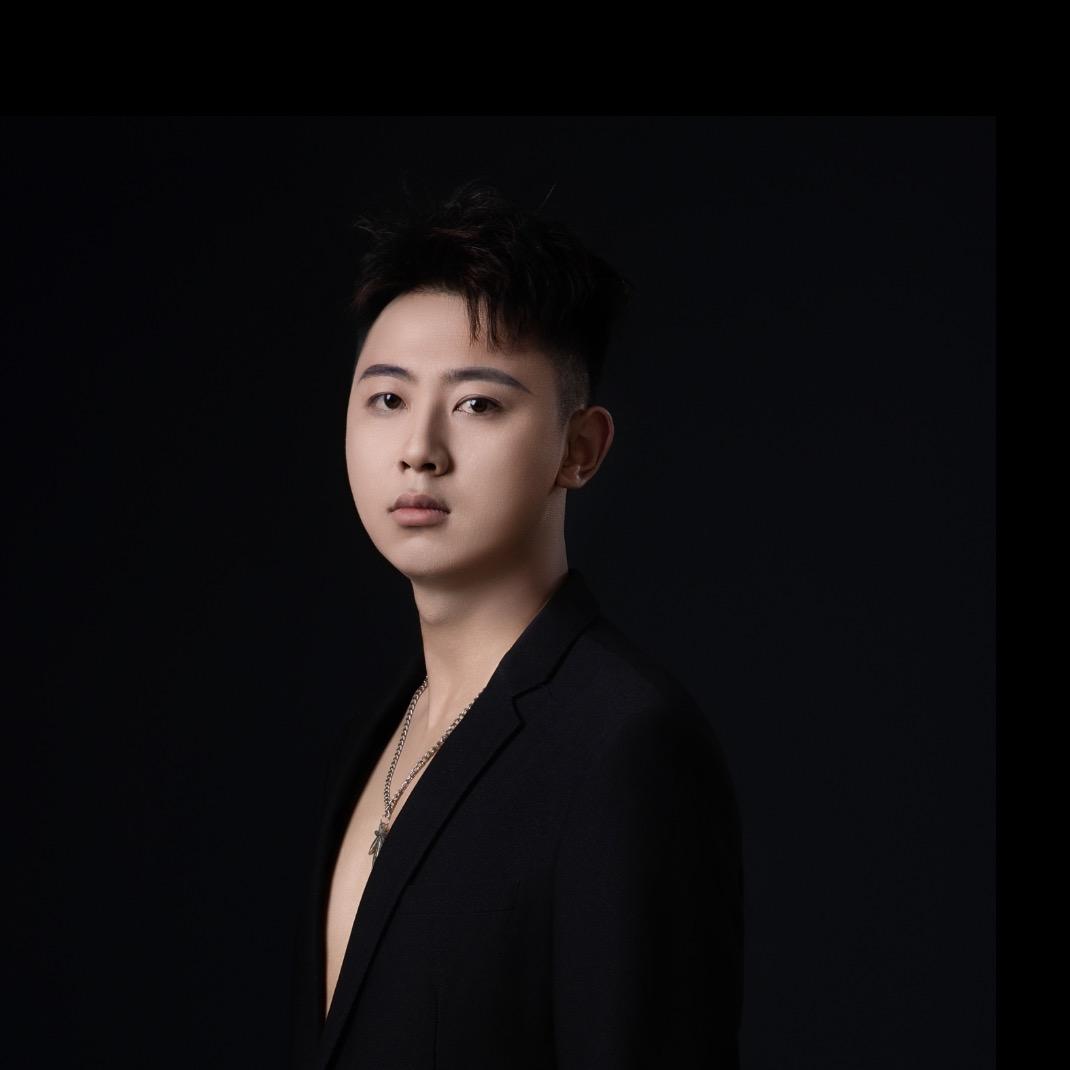 DK沙龙设计师《小强》