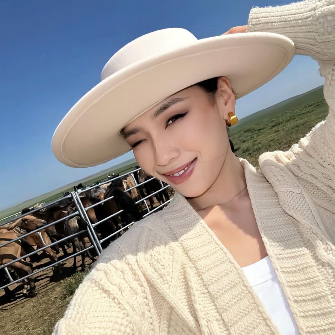 𝐘𝐢𝐢𝐢𝐢𝐋𝐢𝐐𝐢🎧