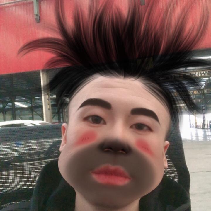 尹宇航（金铲铲）