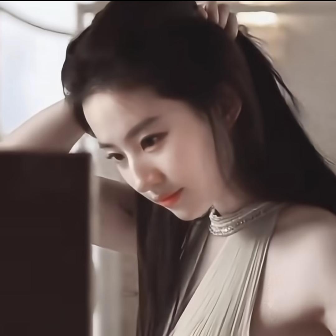 蔚夏小鱼