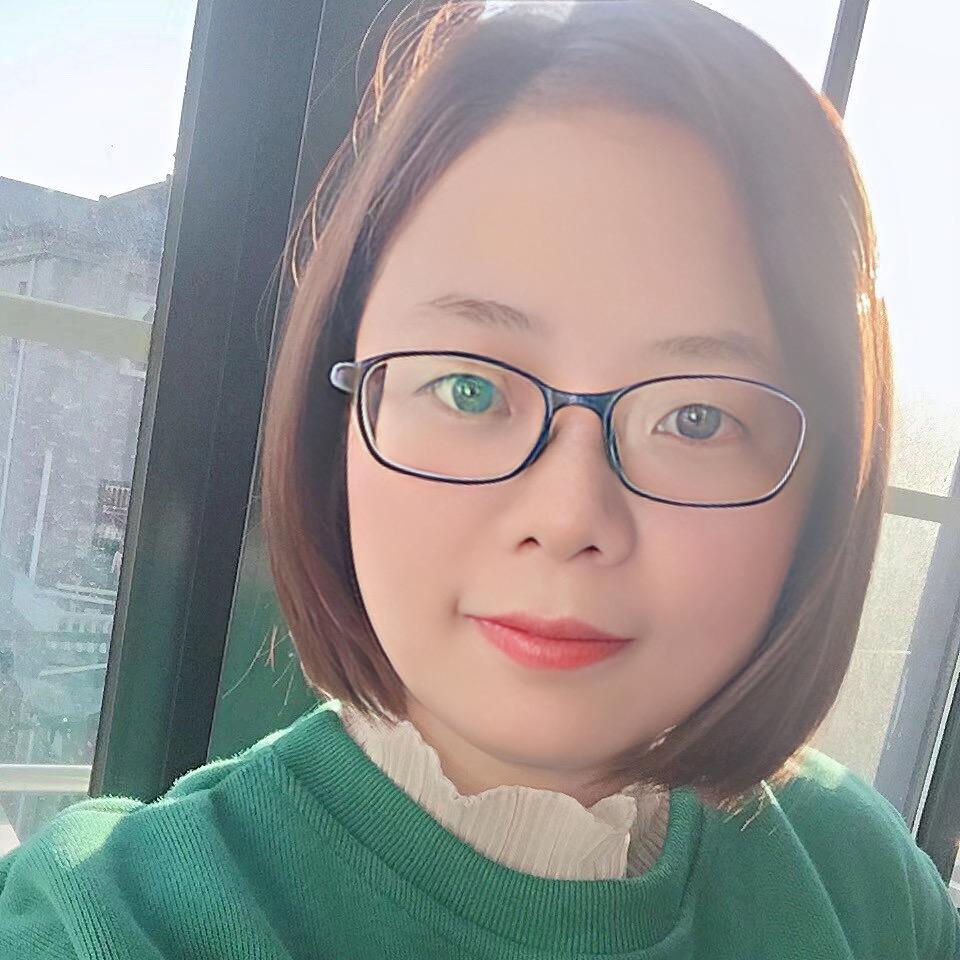 是小何吖