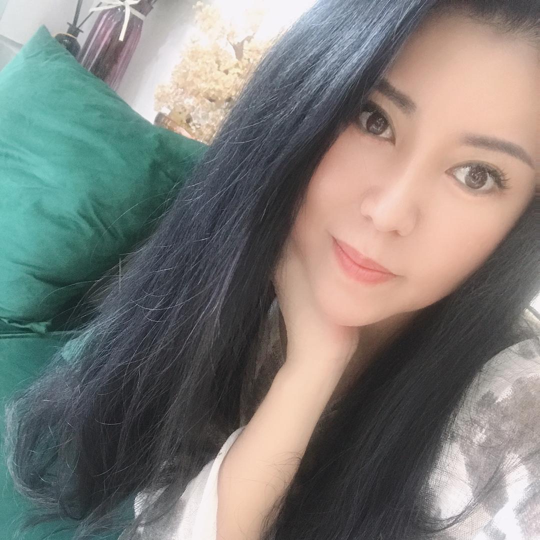 姜文文.