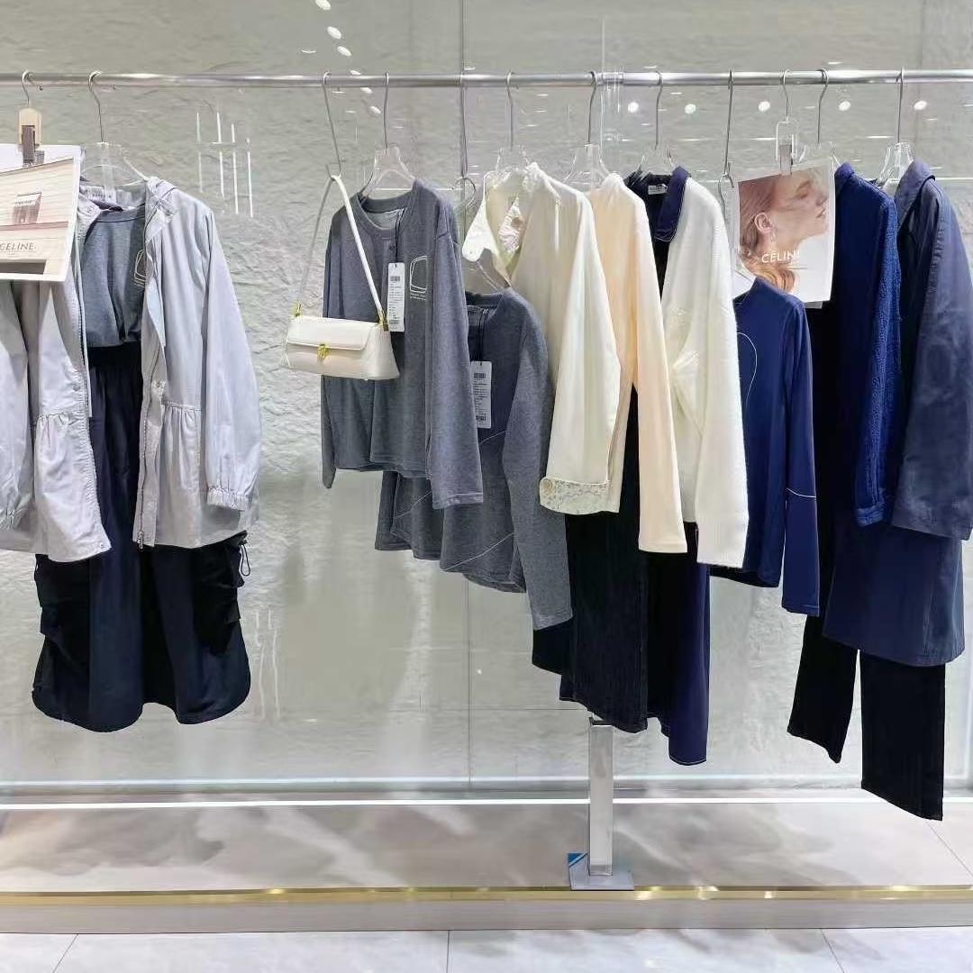 艾诺丝轻奢穿搭