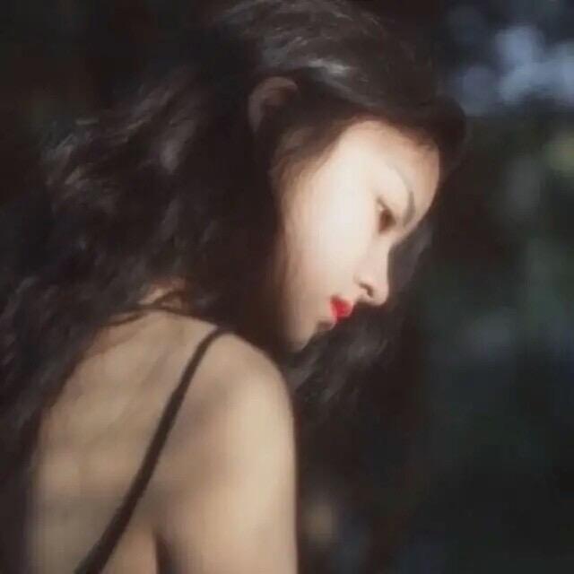 妳_