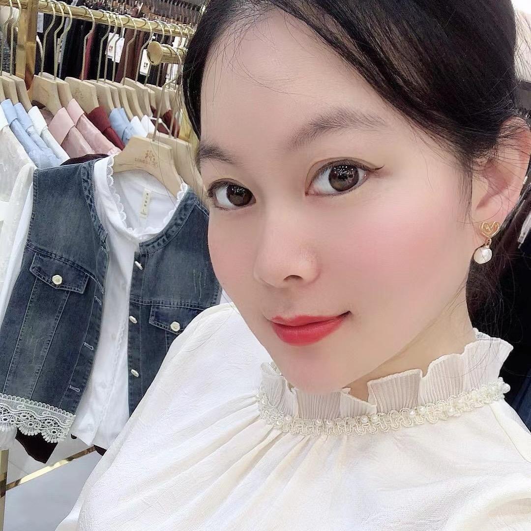 工商街【鑫联服饰】2店婷婷