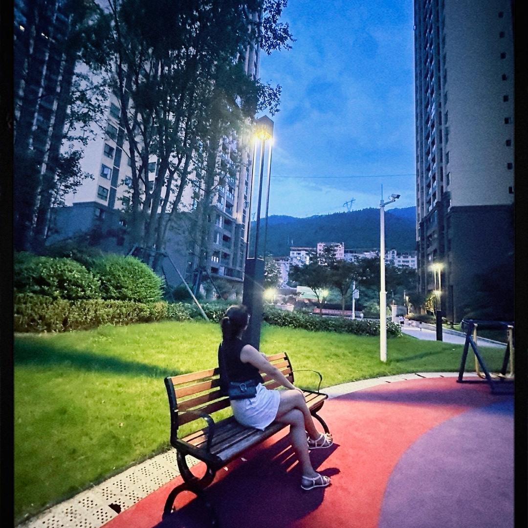 吃嗯陈…
