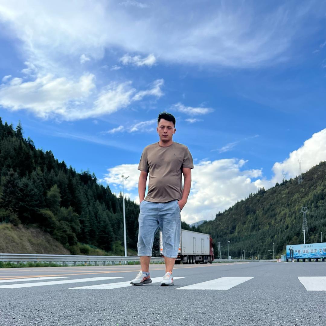 和田真棒汽车有限公司