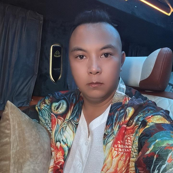 周某人