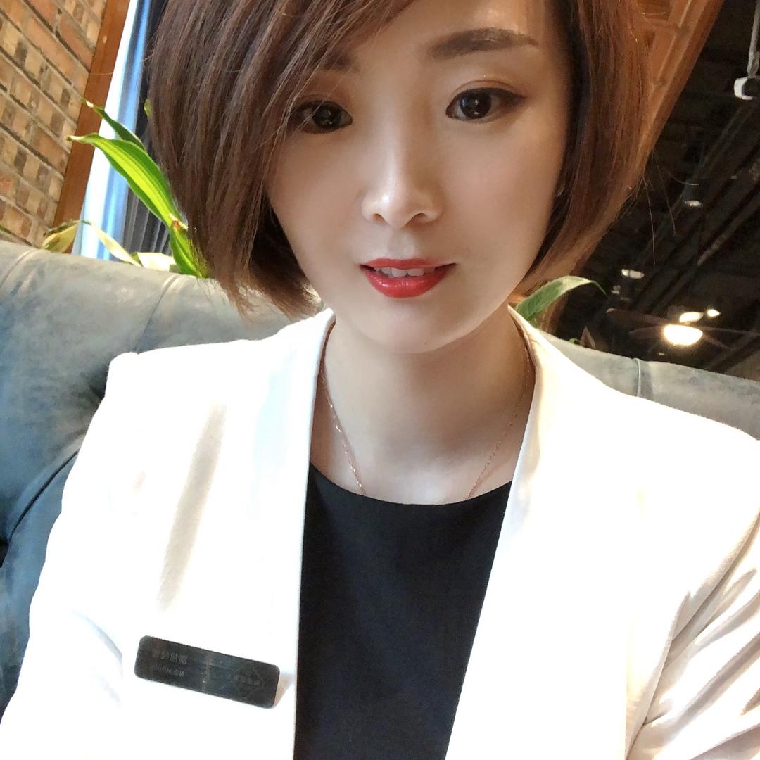 悦澋餐饮中泰店—严芳芳