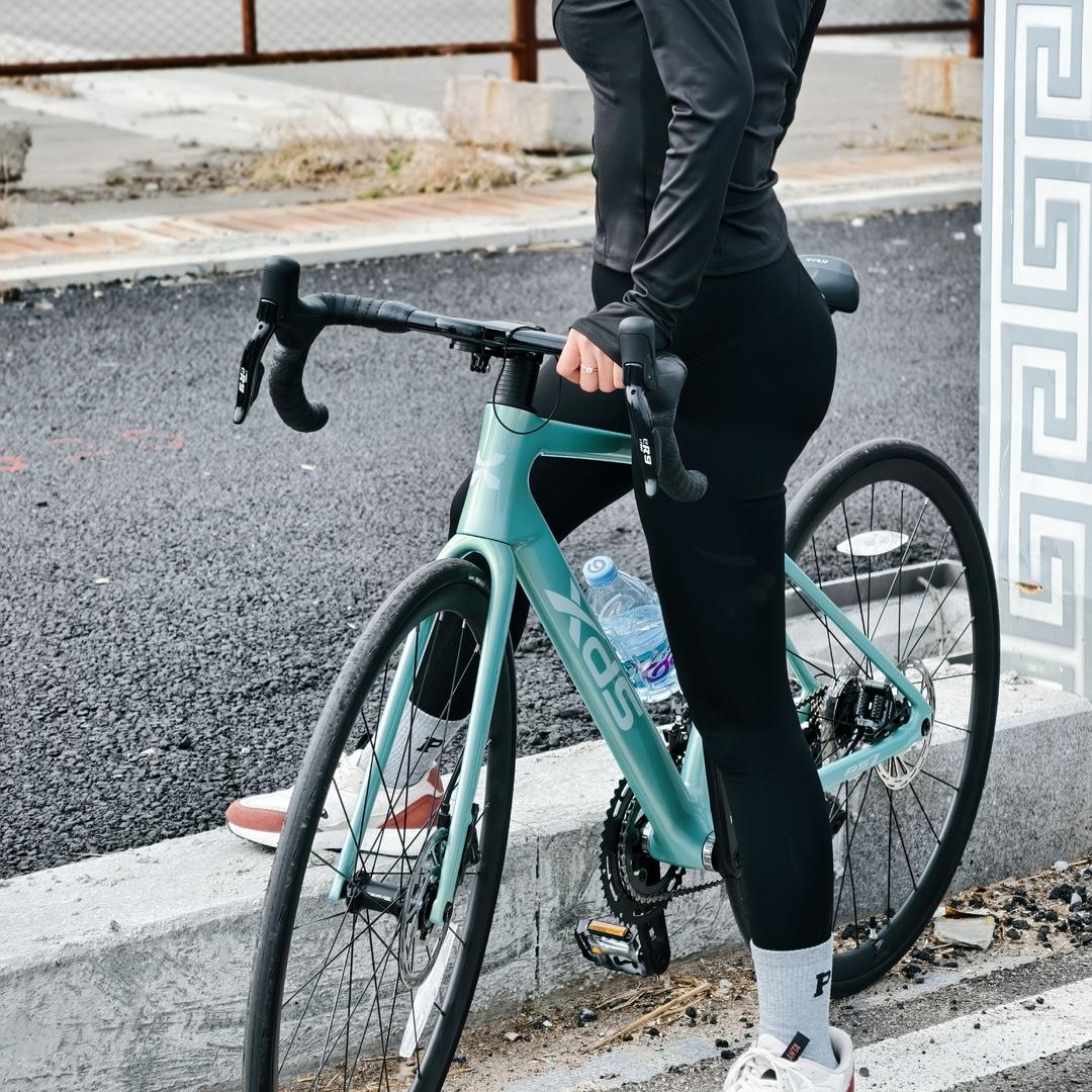 骑公路车的小段🚴‍♀️
