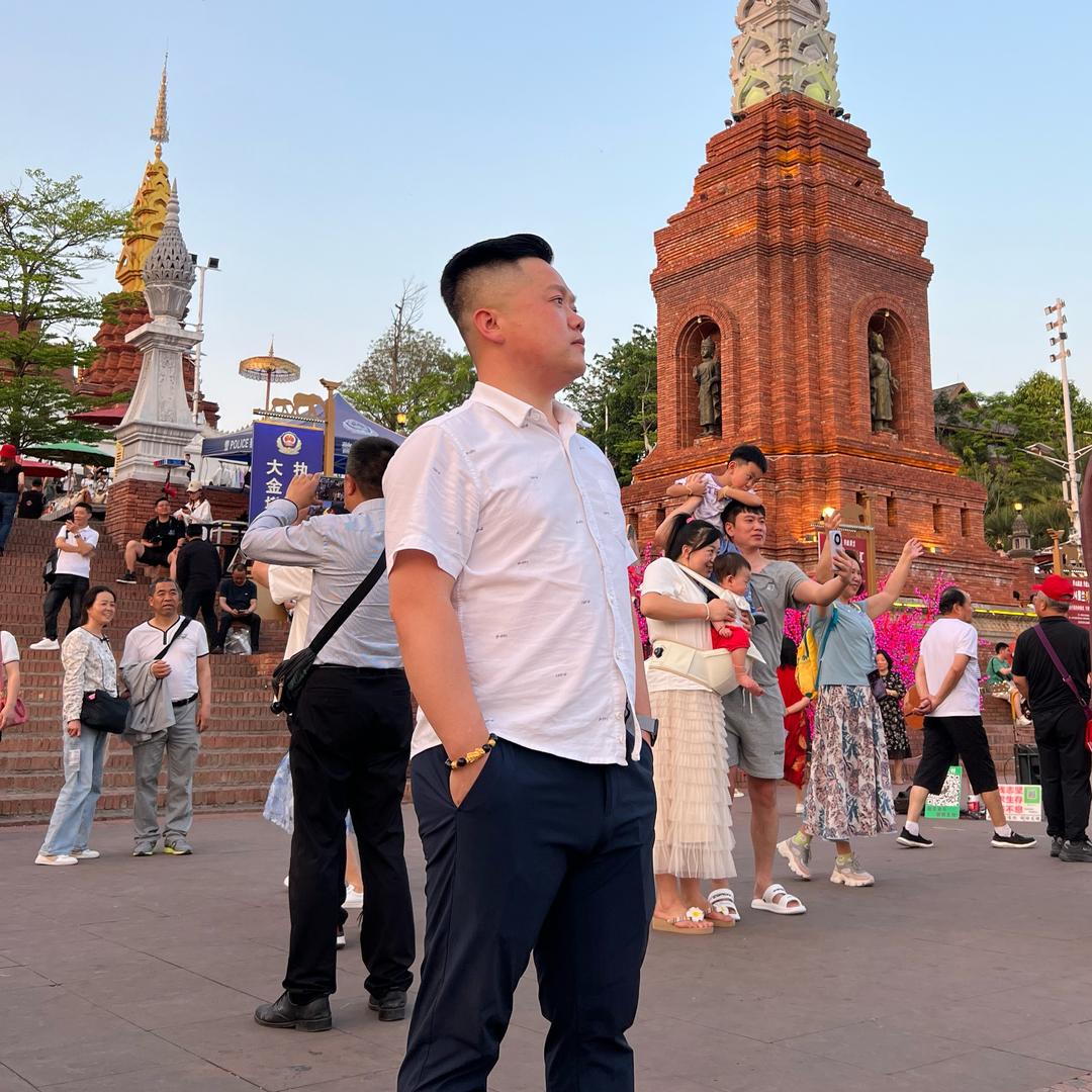 小伟环球旅行