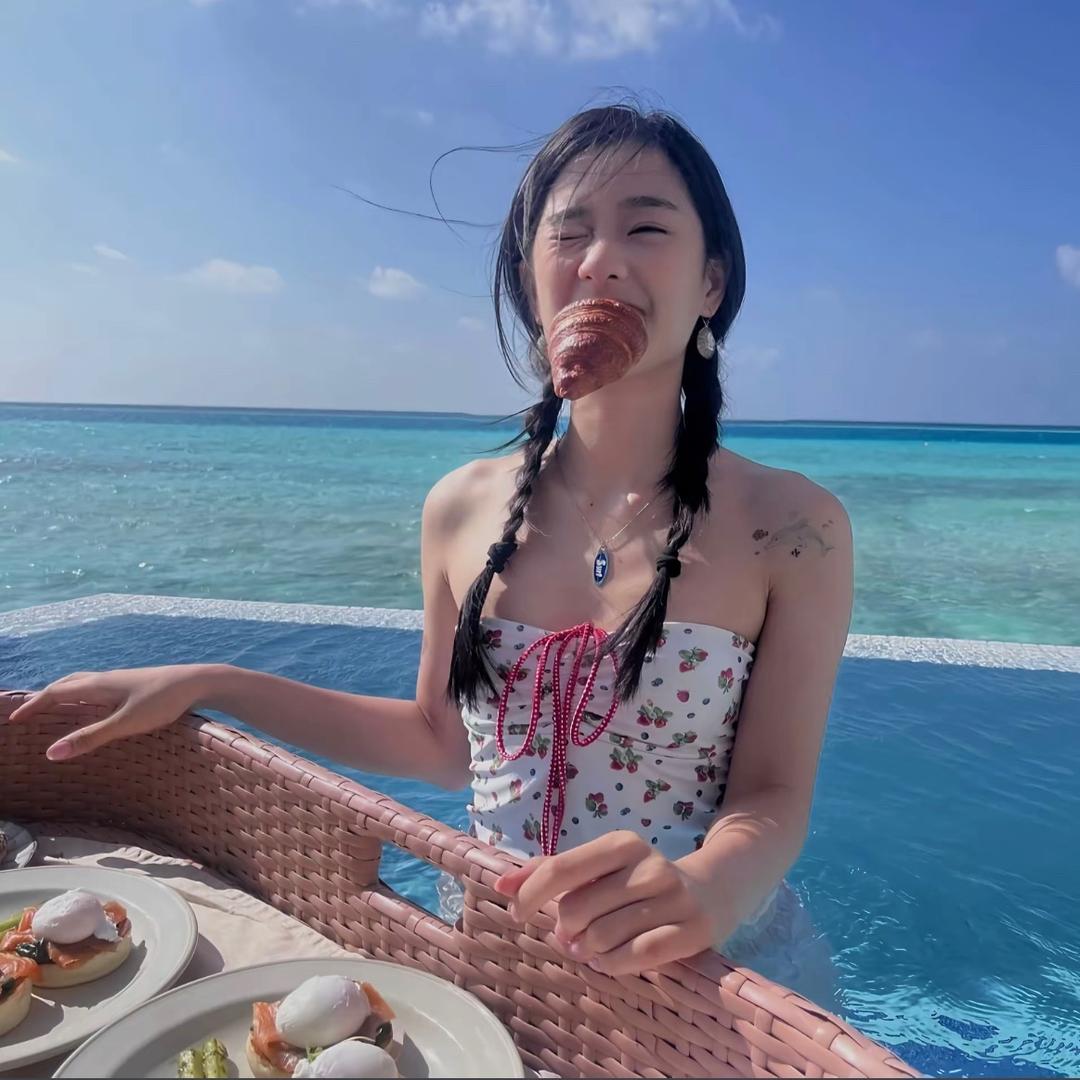 不是美女好烦啊