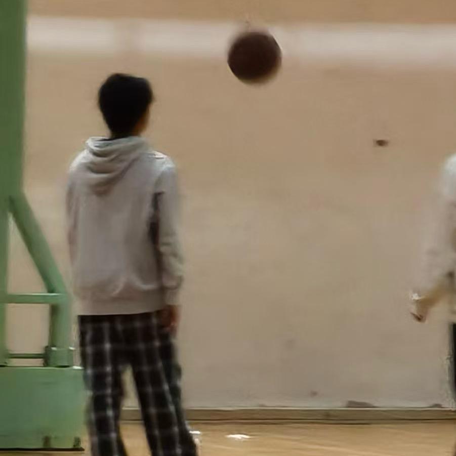 杰.