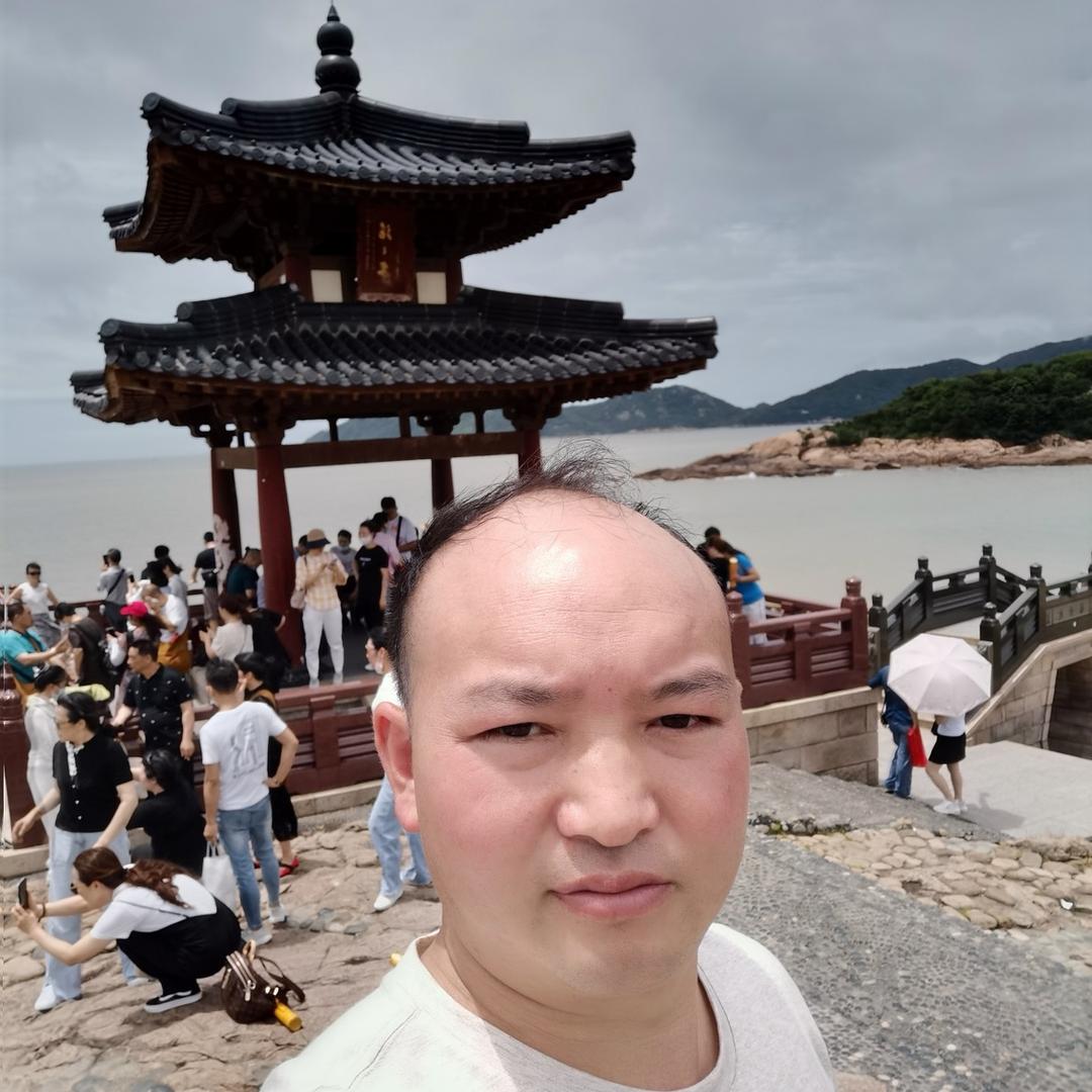 小虎哥在农村
