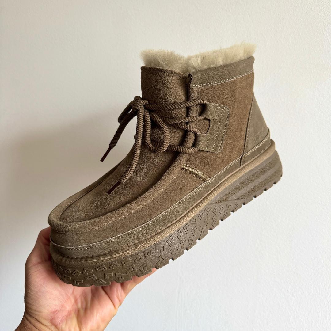 燕子精品雪地靴